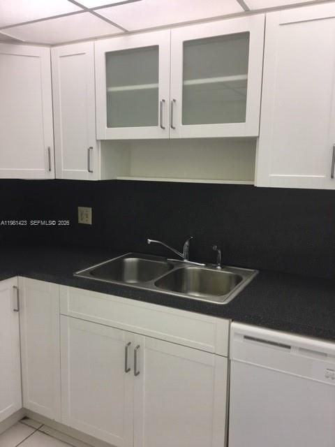 400 Kings Point Dr ##427 - Photo 2 of 3