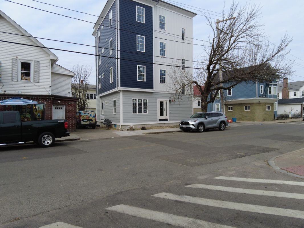 241 Pocasset Ave - Photo 2 of 11