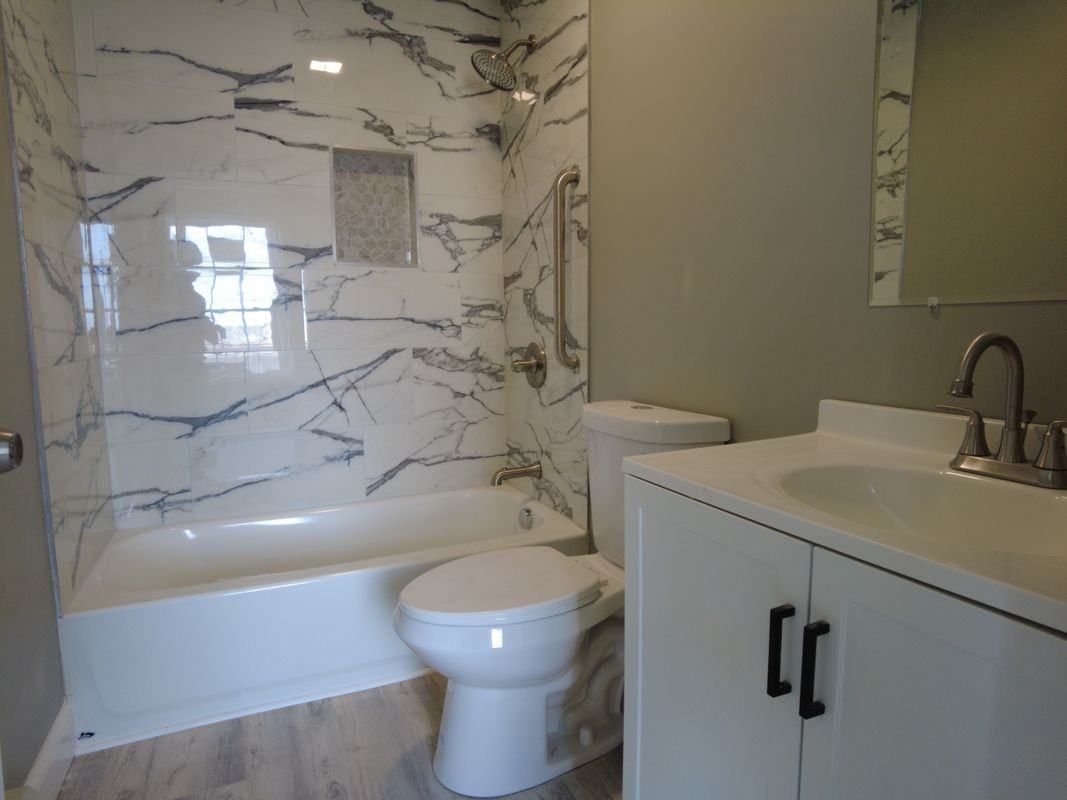 241 Pocasset Ave - Photo 5 of 11