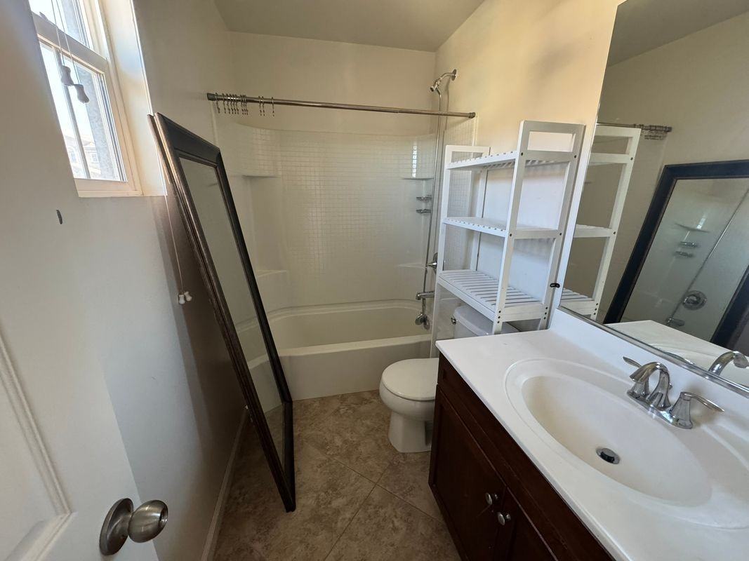 1206 Calabria St - Photo 6 of 48