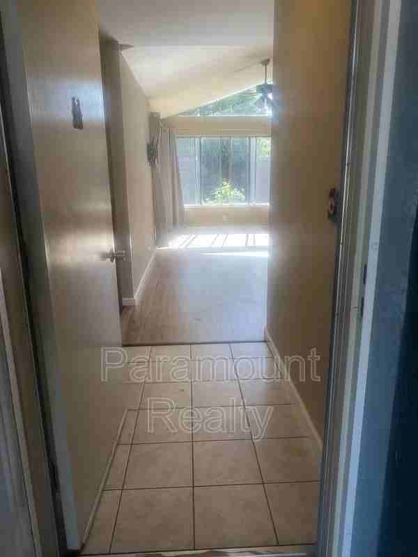 7698 Redbud Ct - Photo 4 of 30