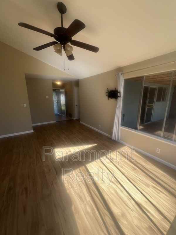 7698 Redbud Ct - Photo 7 of 30