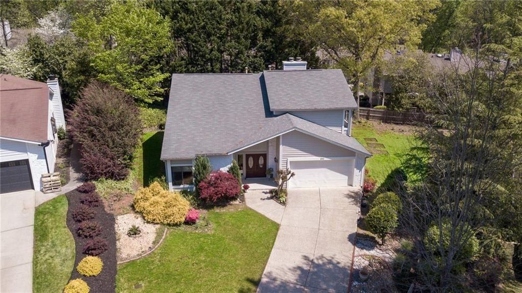 890 Muirfield Rdg - Photo 2 of 50