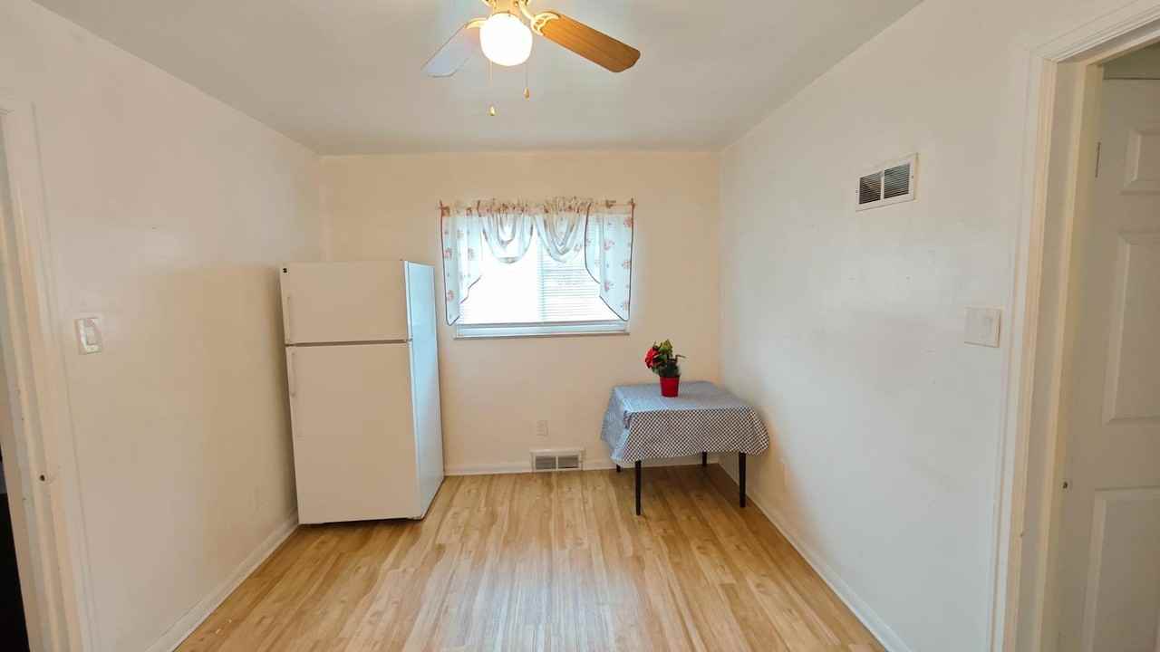 2944 W Central Ave - Photo 3 of 6