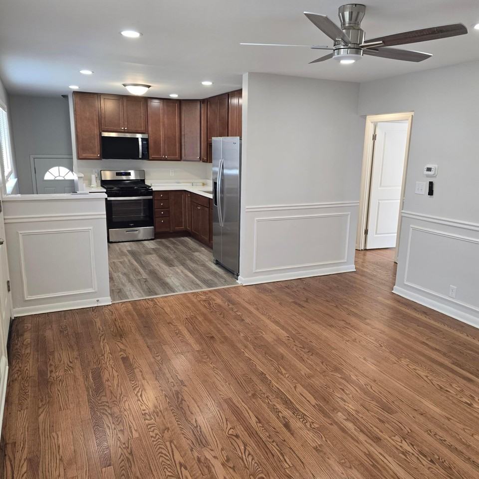 3138 Duluth St - Photo 2 of 10