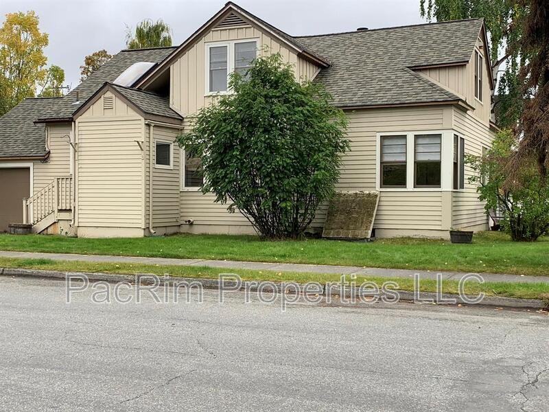 1303 H St #1 - Photo 2 of 15