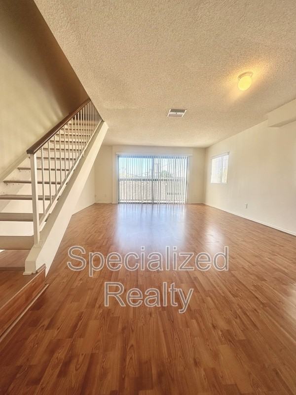 463 W Wilson Ave #6 - Photo 2 of 8