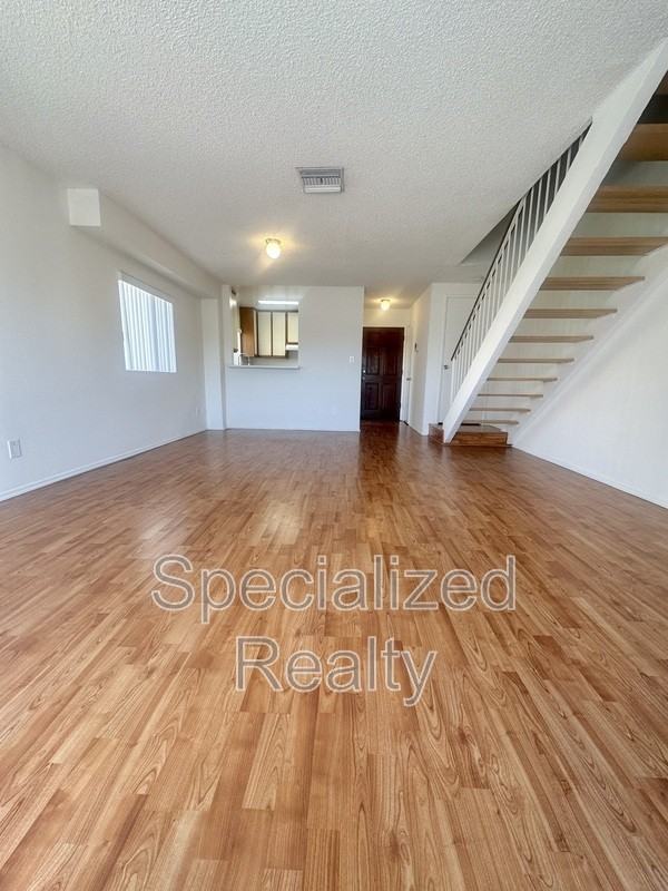 463 W Wilson Ave #6 - Photo 4 of 8