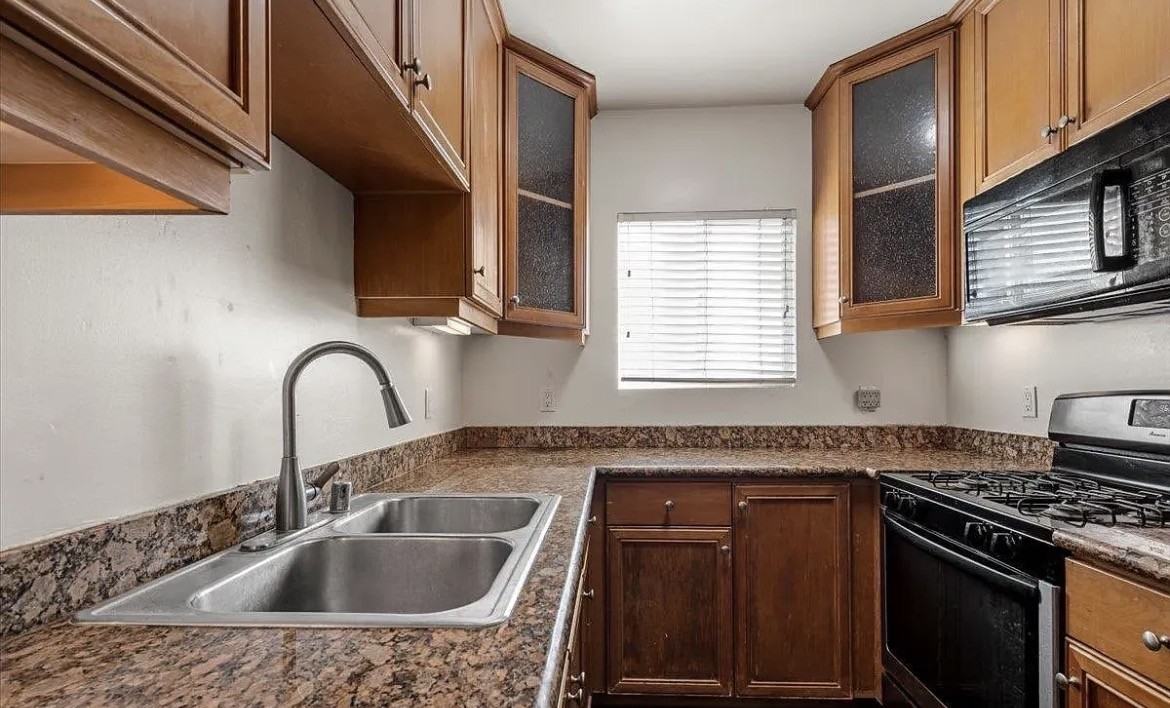 175 Avenida Descanso #205 - Photo 4 of 15