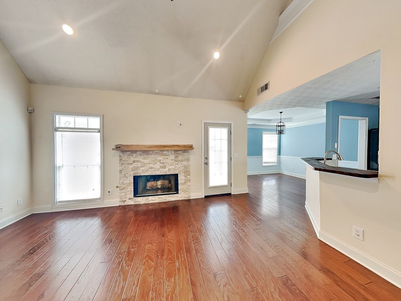 17 Derby Way Ne - Photo 2 of 18