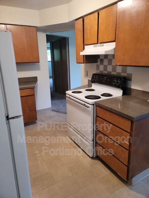 1115 Se 27th Ave - Photo 2 of 15