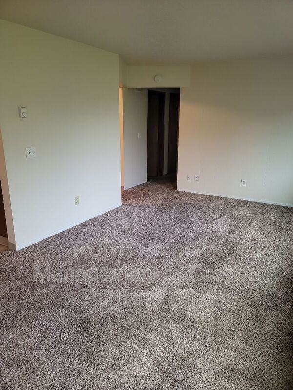 1115 Se 27th Ave - Photo 6 of 15