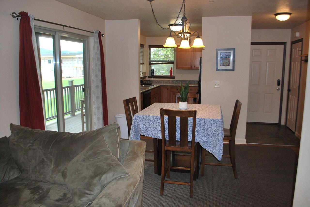 7580 Mountain Laurel Dr #B8 - Photo 6 of 15