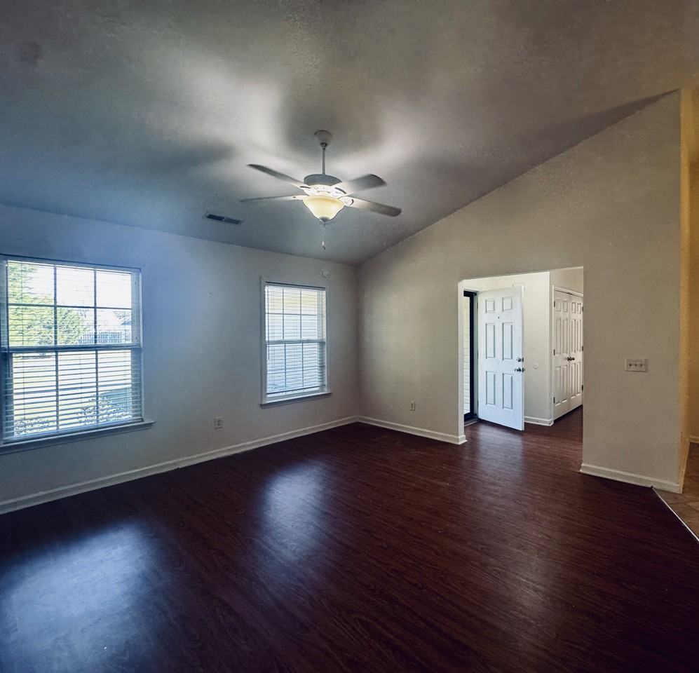 112 Balsa Dr - Photo 2 of 30