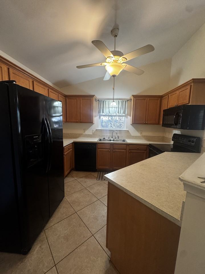 112 Balsa Dr - Photo 7 of 30