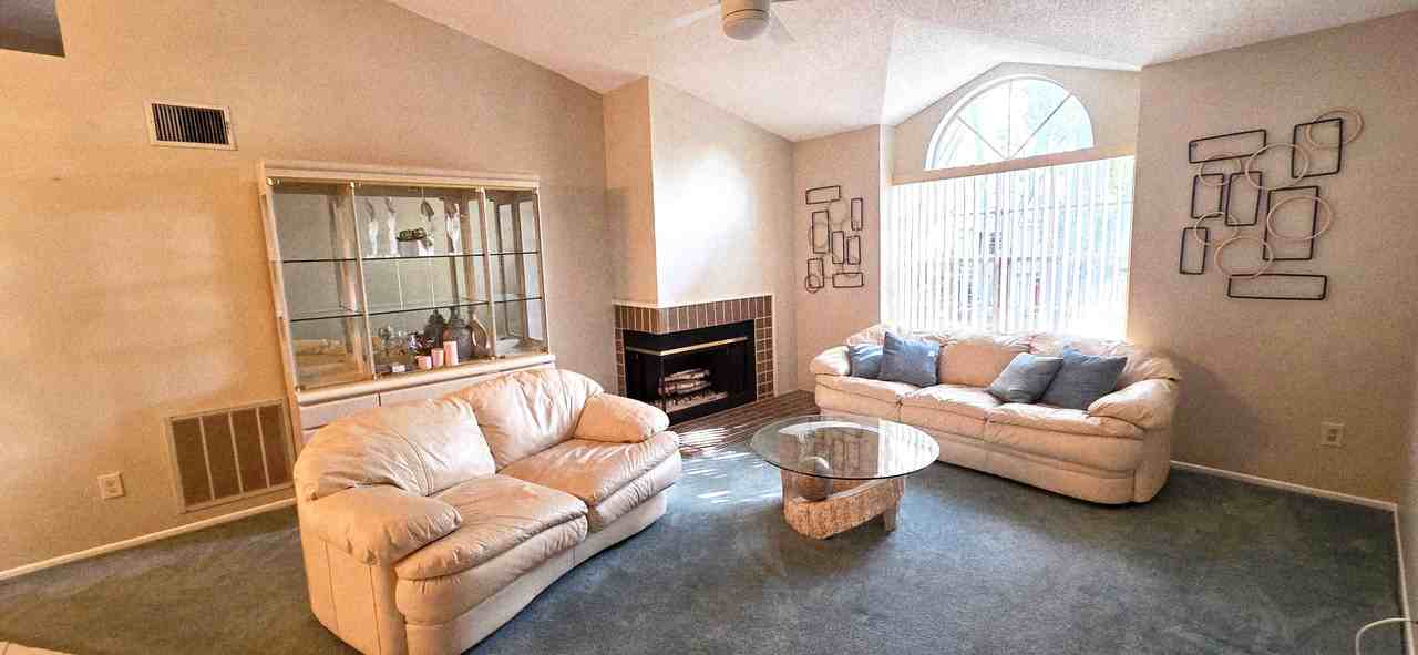 2101 Fox Chase Blvd - Photo 3 of 13