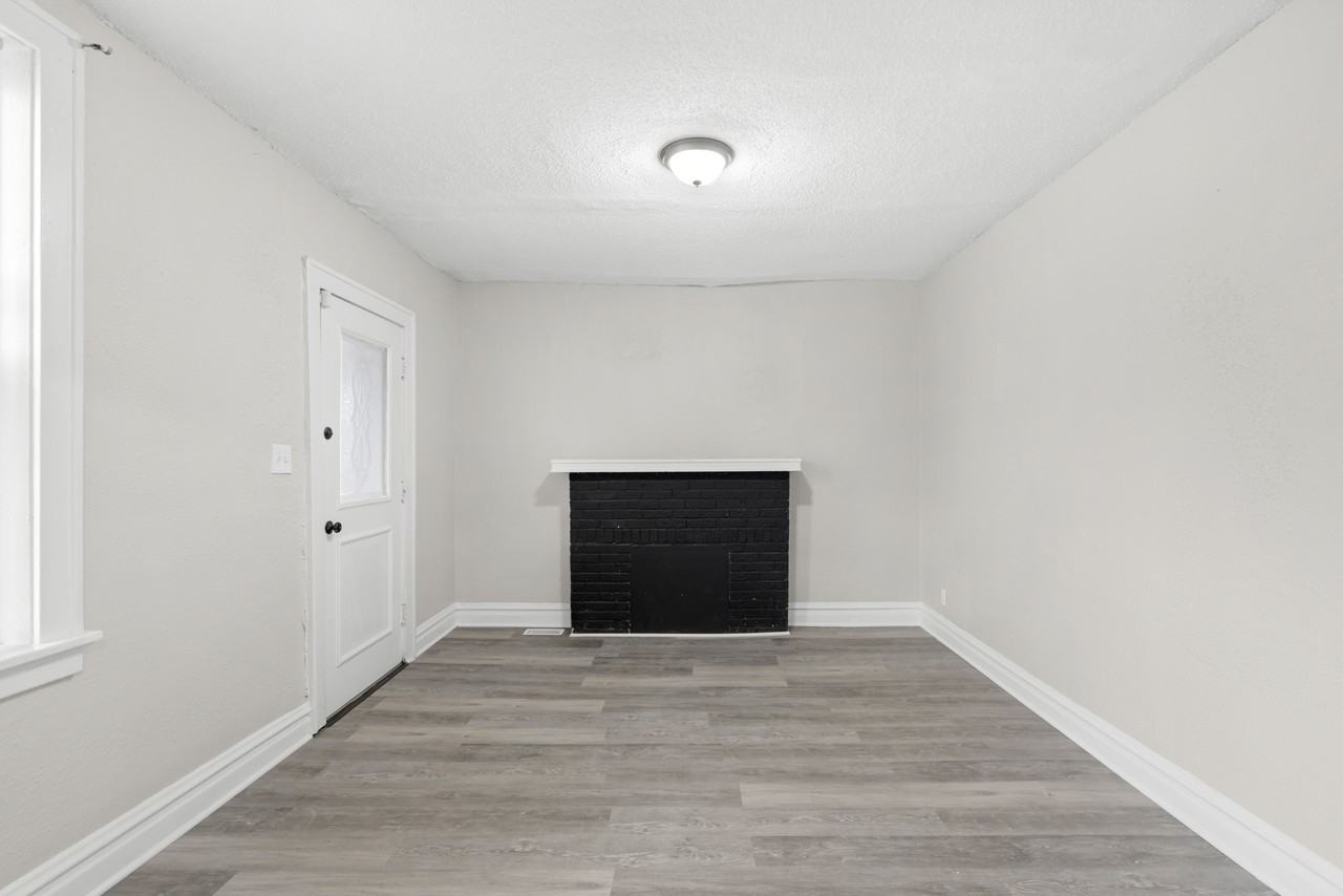 7255 Orchard Ave - Photo 3 of 24