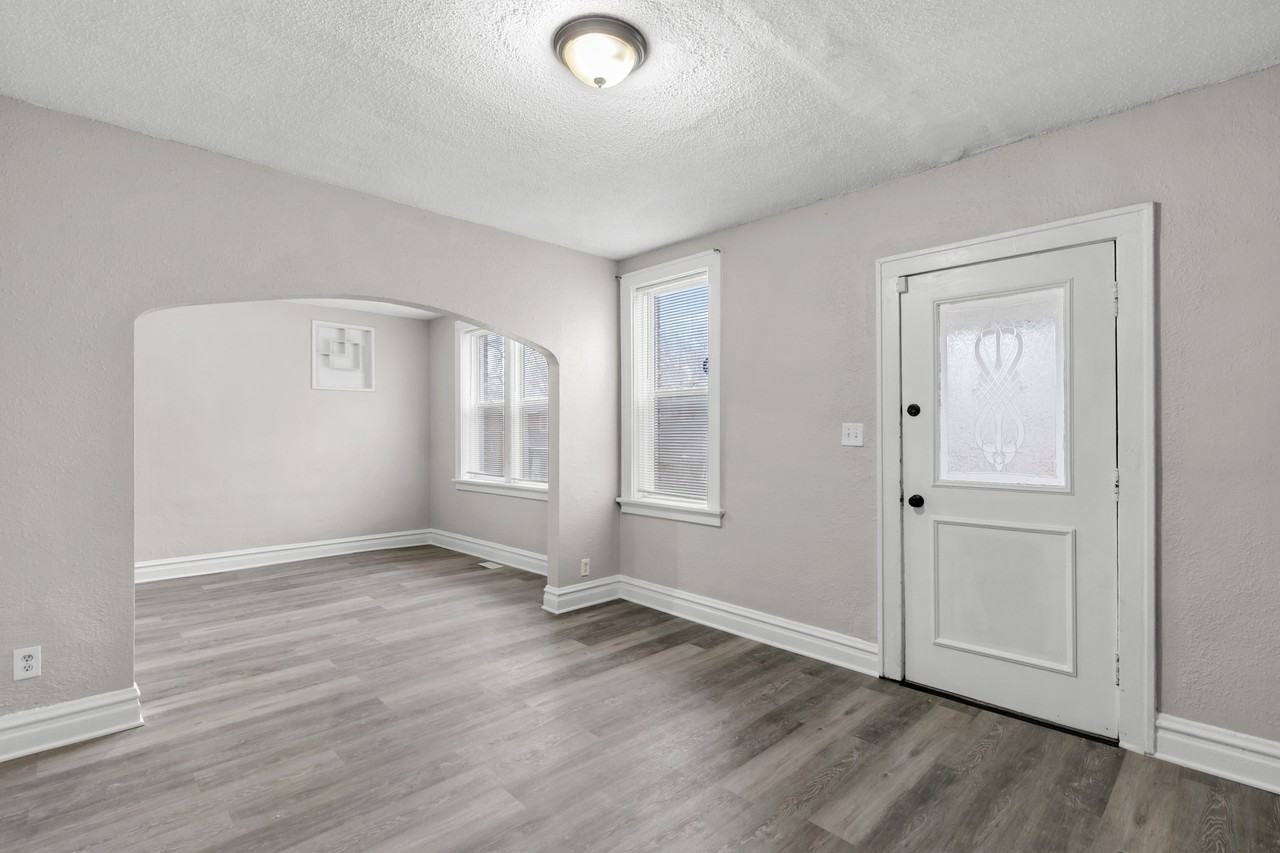 7255 Orchard Ave - Photo 5 of 24