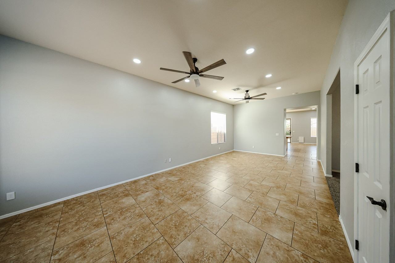 9447 E Natal Ave - Photo 4 of 28