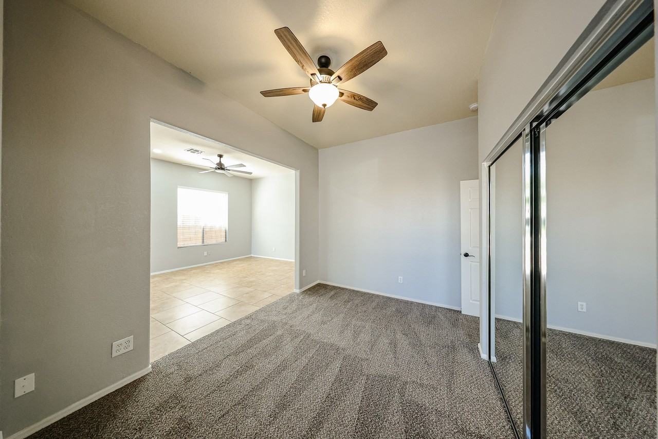 9447 E Natal Ave - Photo 6 of 28