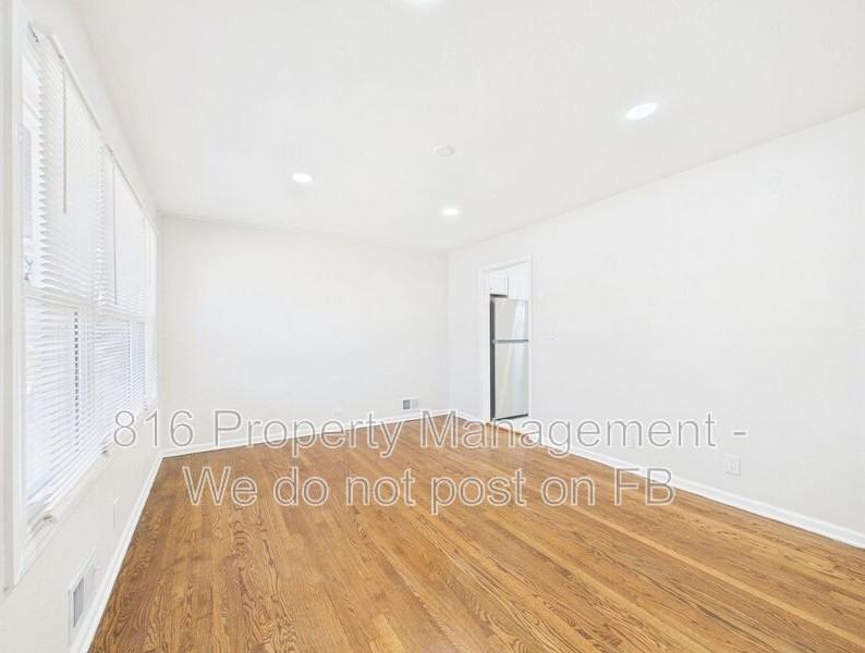 4730 Richmond Ave - Photo 5 of 24