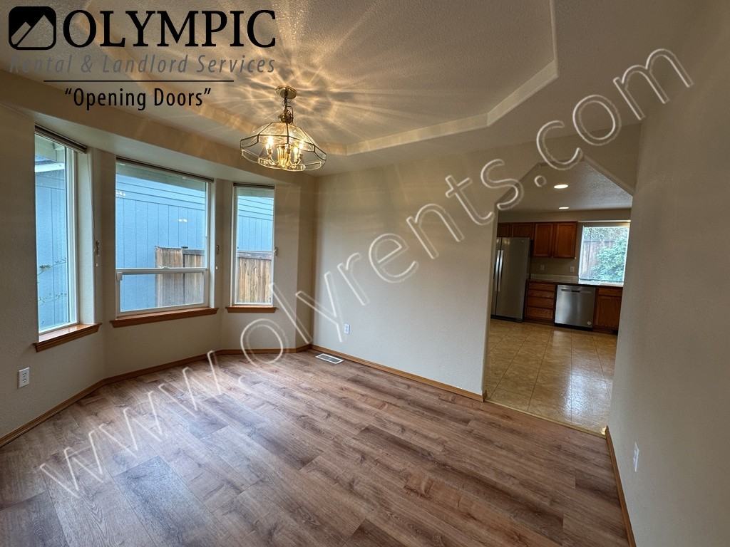 3627 22nd Ave Se - Photo 5 of 29