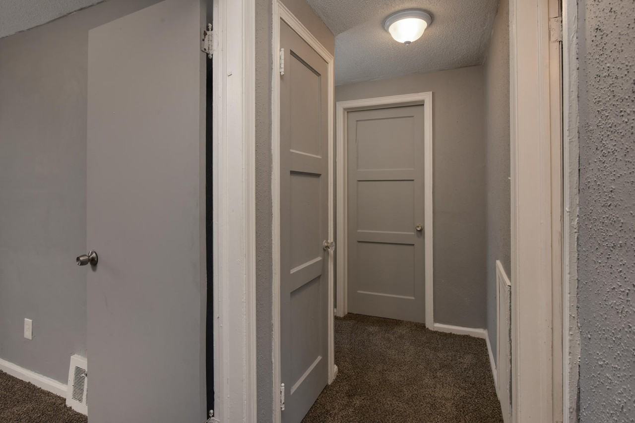 10434 Merlin St - Photo 4 of 11