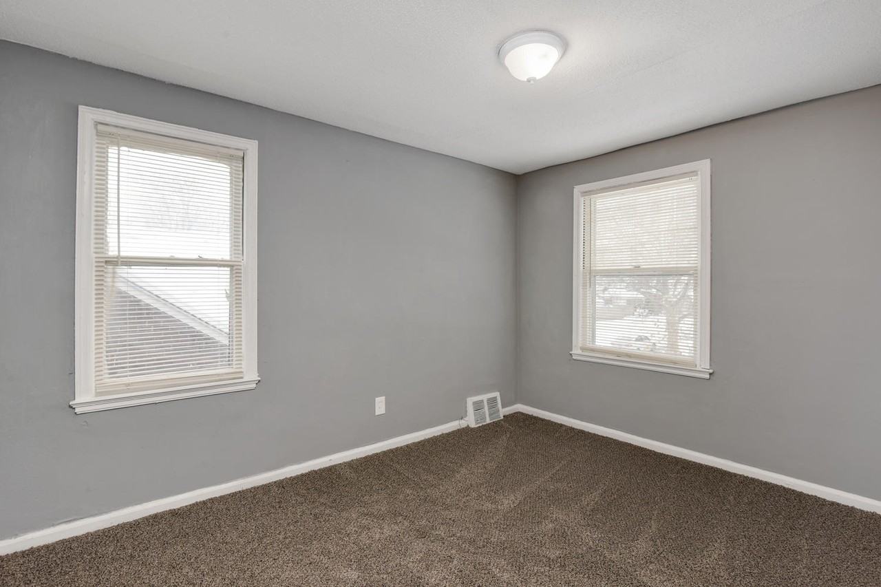 10434 Merlin St - Photo 7 of 11