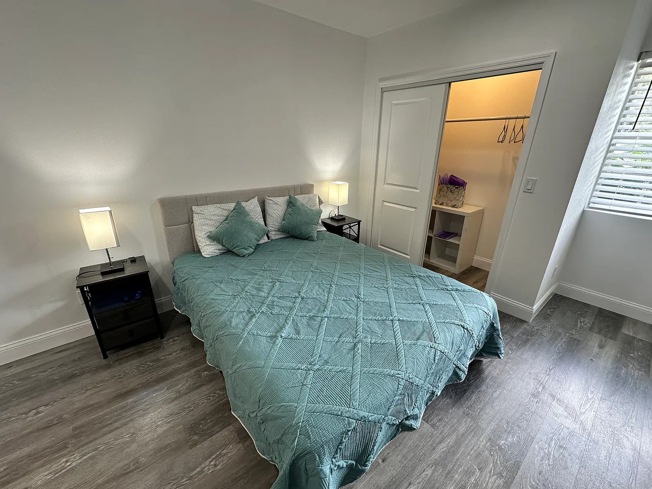 2402 Clark Ave - Photo 4 of 4