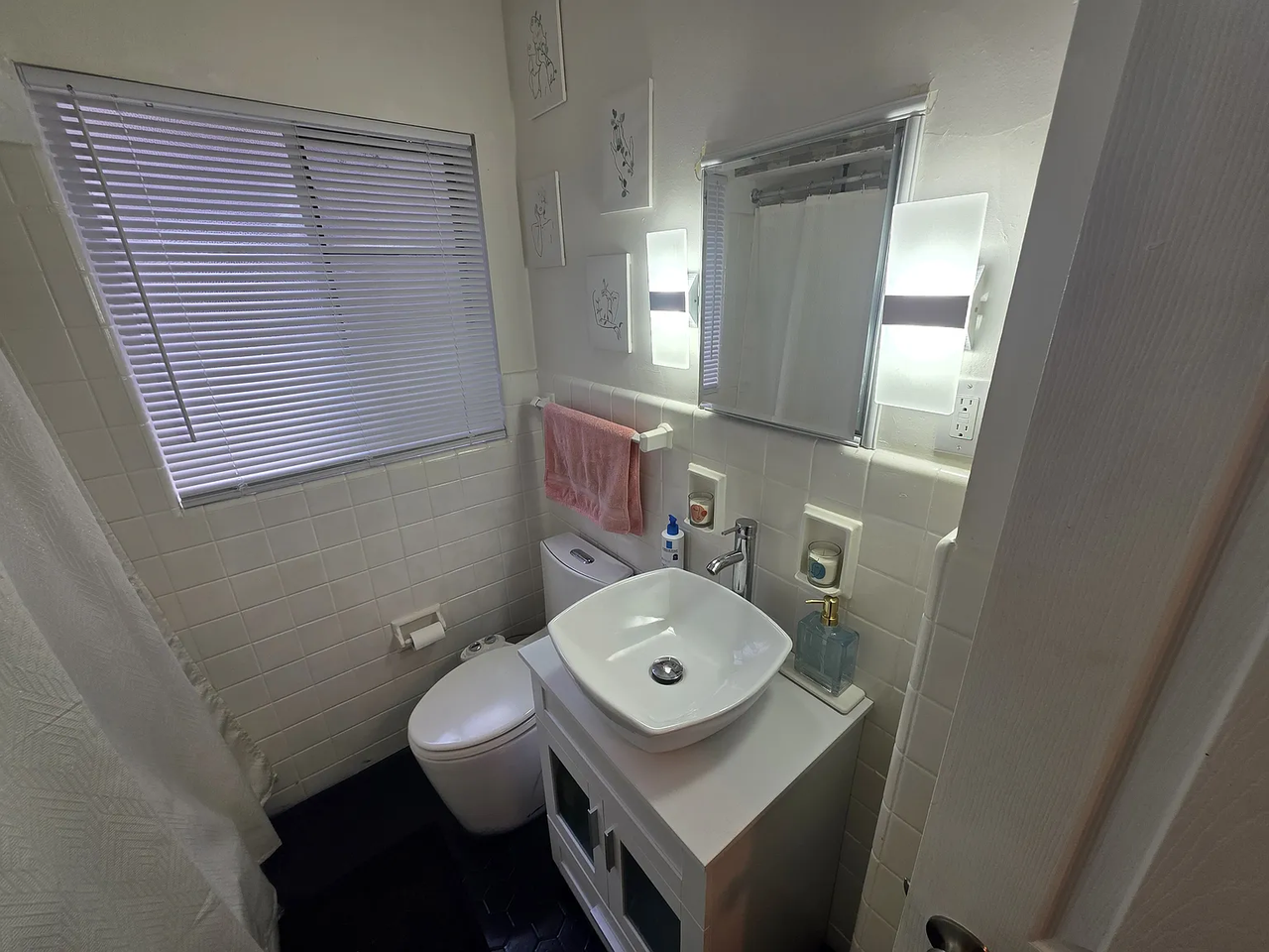 130 E 35th St - Photo 2 of 4