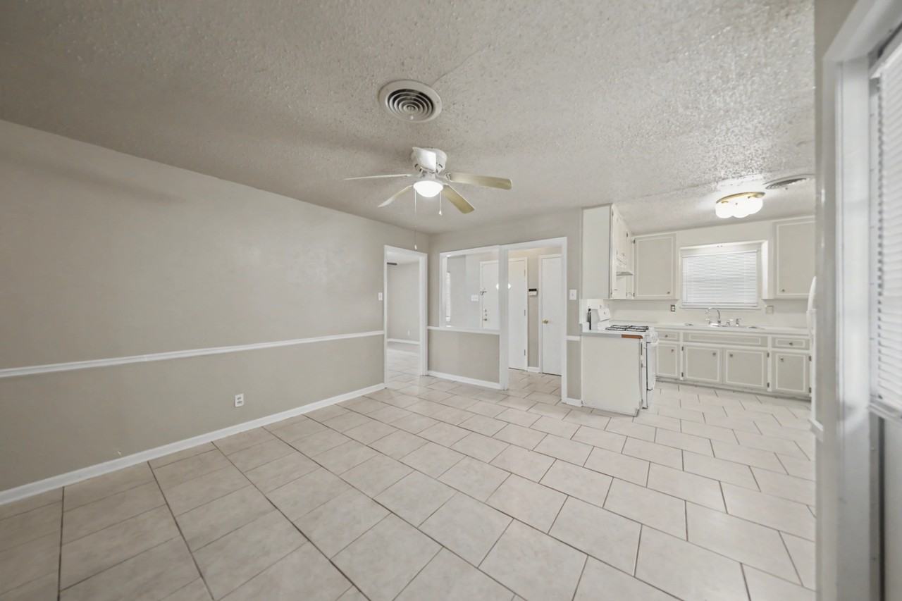 1124 Chippendale Dr - Photo 6 of 20