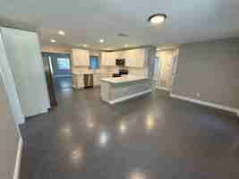 featured image of 1328 Ne 5th Ave