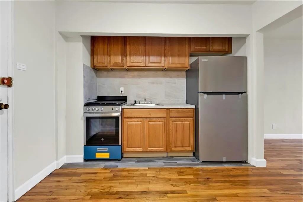 2155 82nd St - Photo 5 of 9