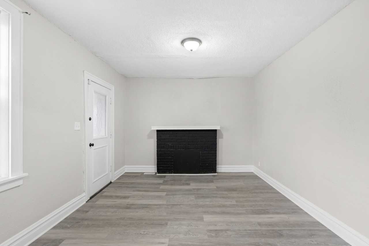 7255 Orchard Ave - Photo 3 of 24