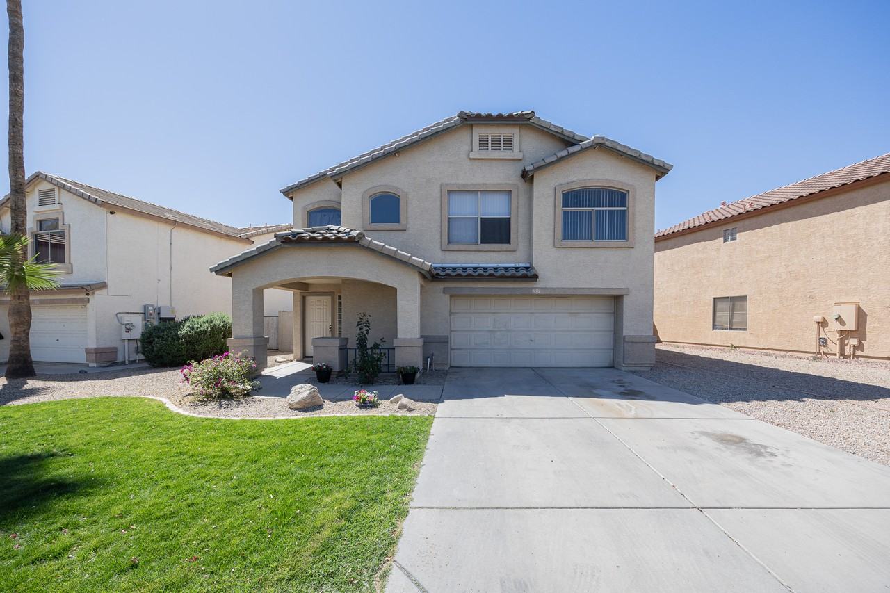 12859 W Cambridge Ave - Photo 2 of 30