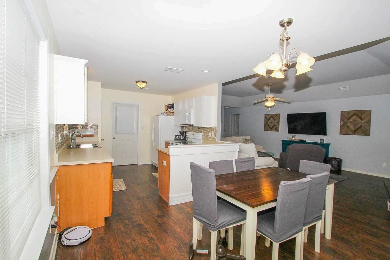 25920 Argonne Dr - Photo 5 of 5