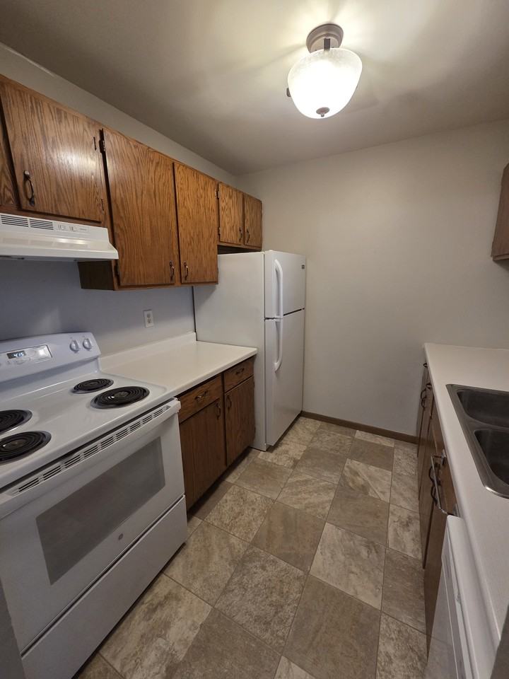 219-227 Seippel Blvd - Photo 4 of 11