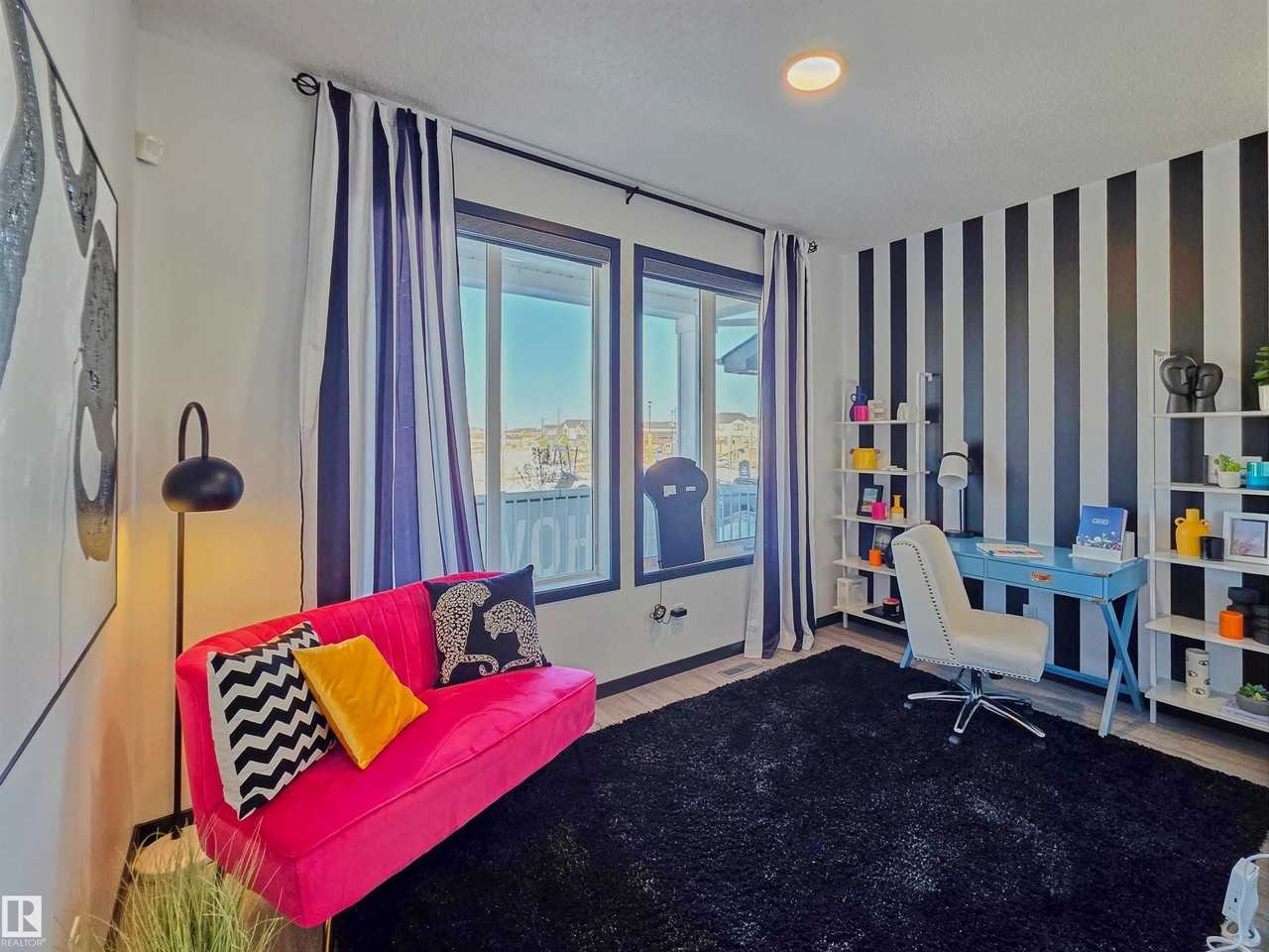 7015 52 Ave - Photo 7 of 16