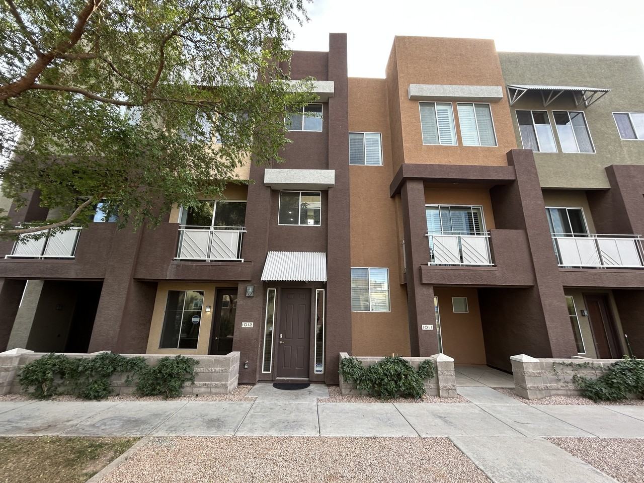 6605 N 93rd Ave #1012