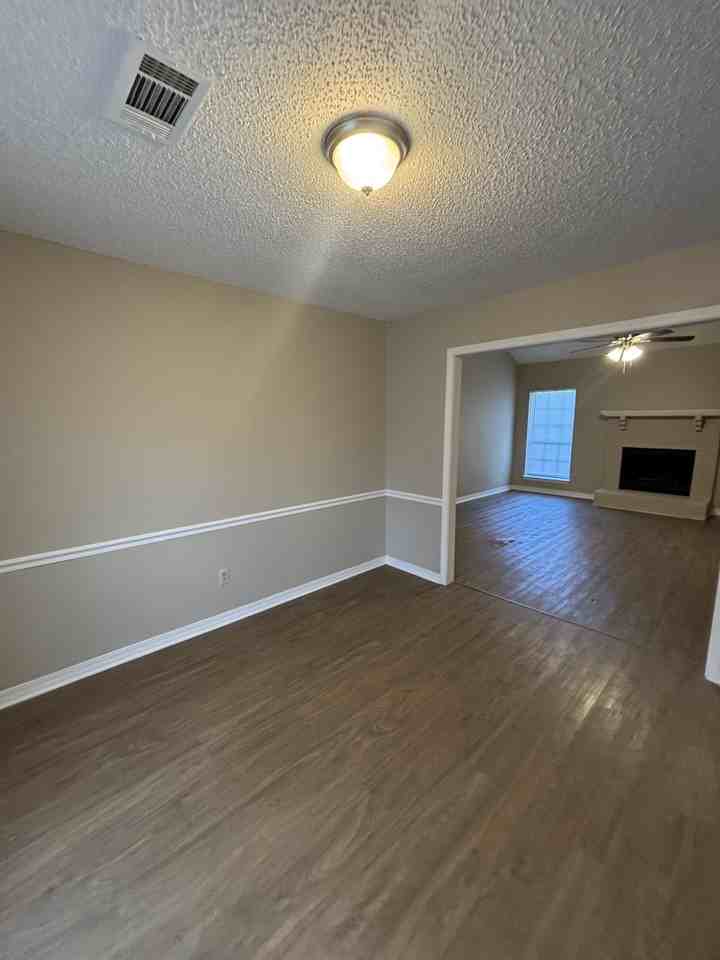 12 Tripp St - Photo 2 of 22