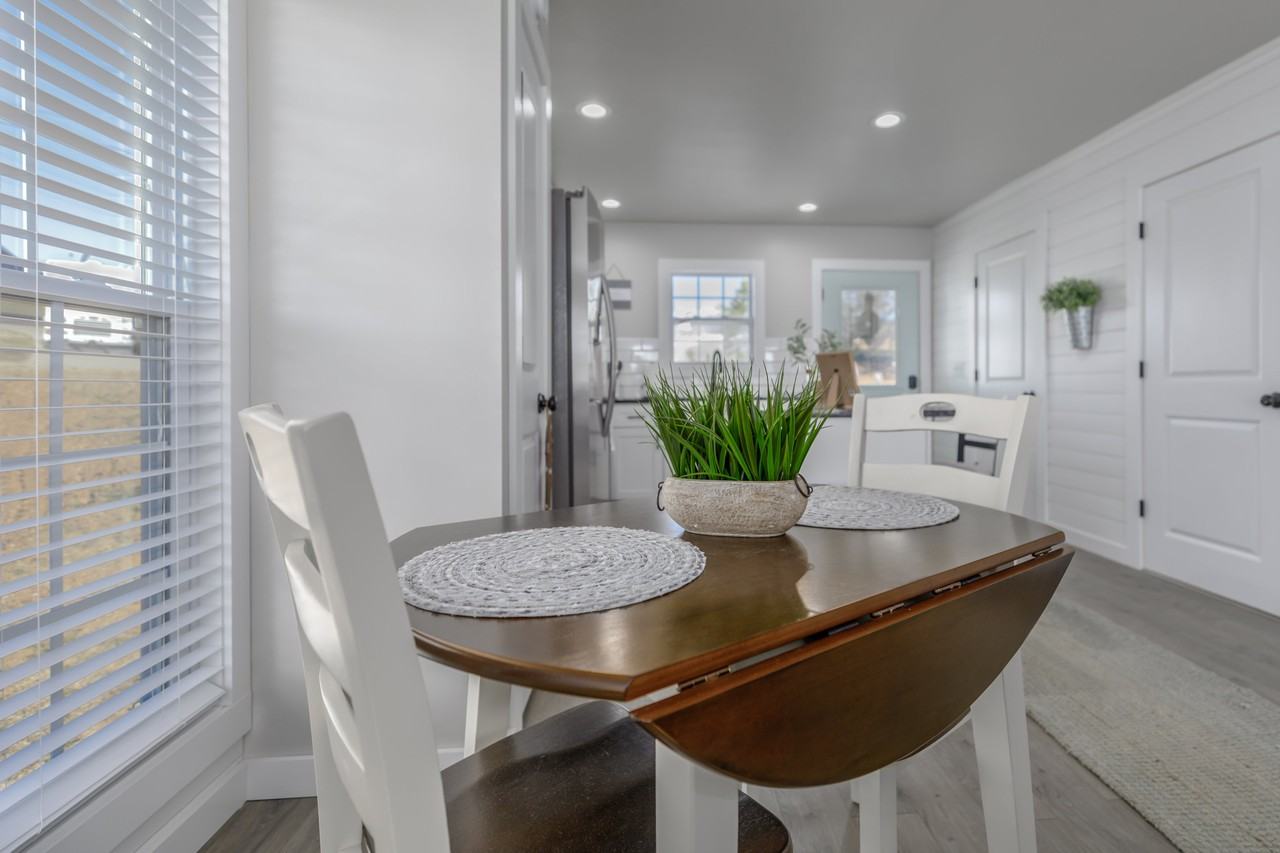 1961 Lakeshore Dr #NA - Photo 5 of 17