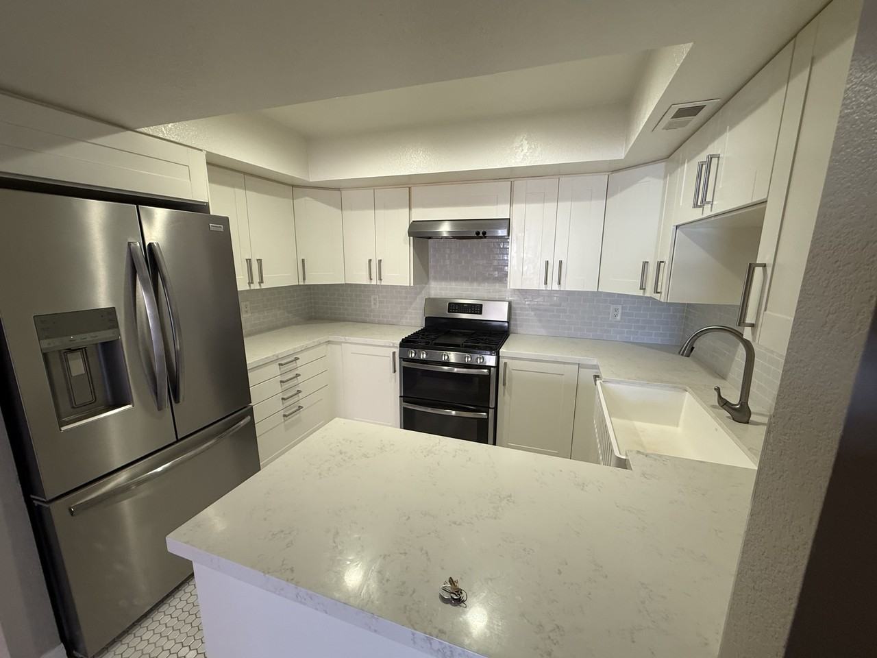 621 N Pacific St #101 - Photo 2 of 7