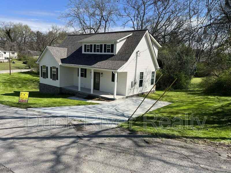 119 Westover Dr - Photo 2 of 39