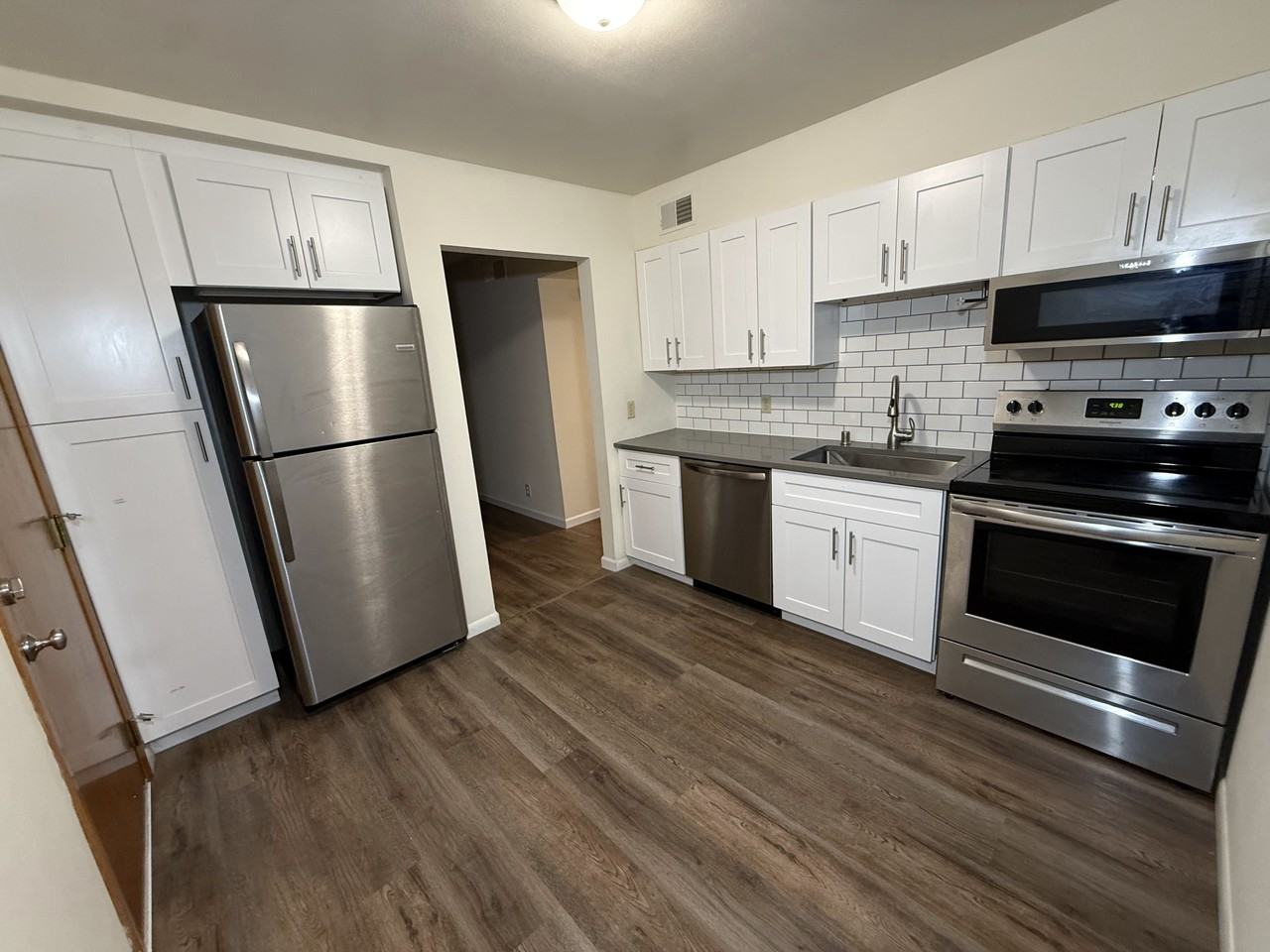 4628 W Howard Ave #4628 - Photo 3 of 15