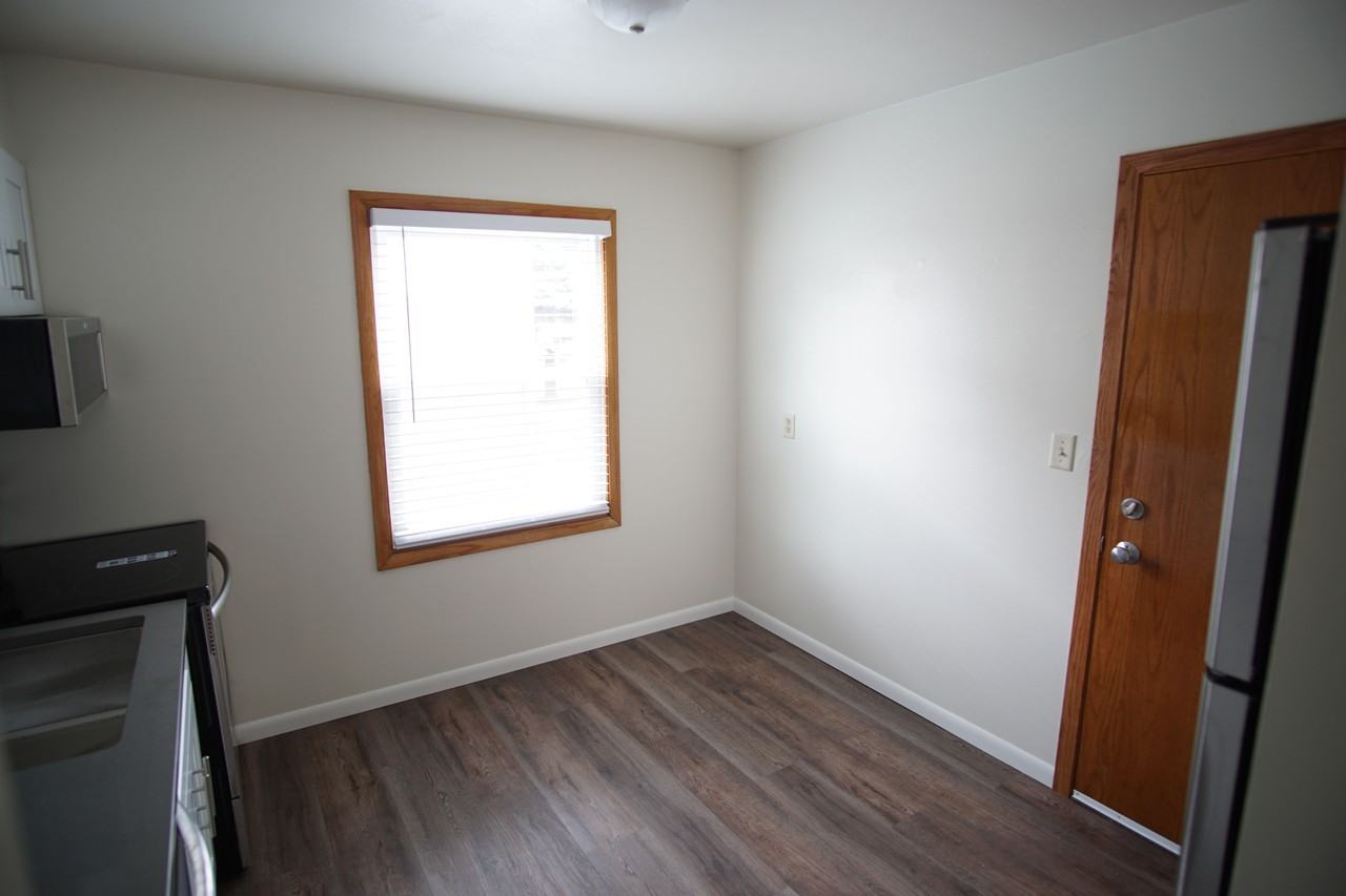 4628 W Howard Ave #4628 - Photo 6 of 15