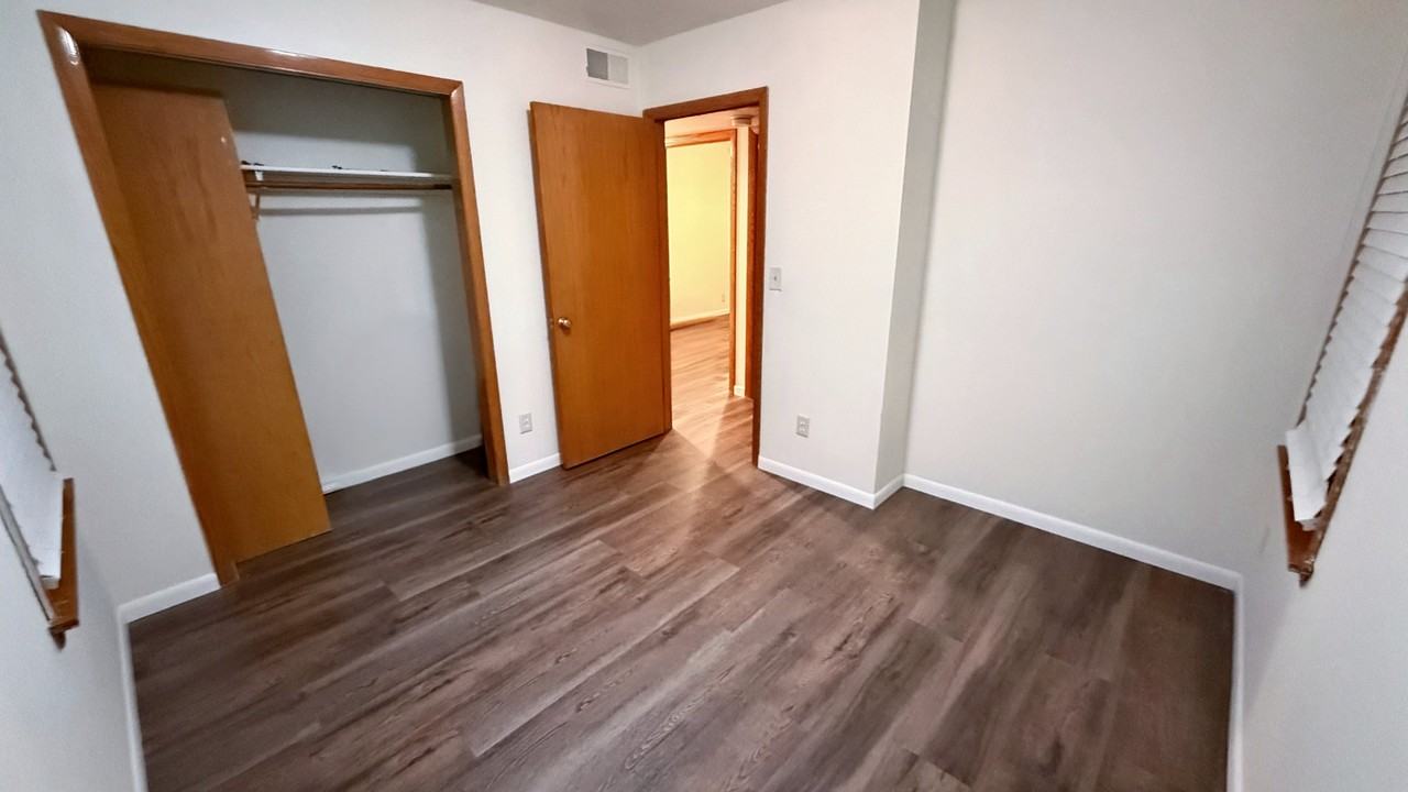 4628 W Howard Ave #4628 - Photo 7 of 15