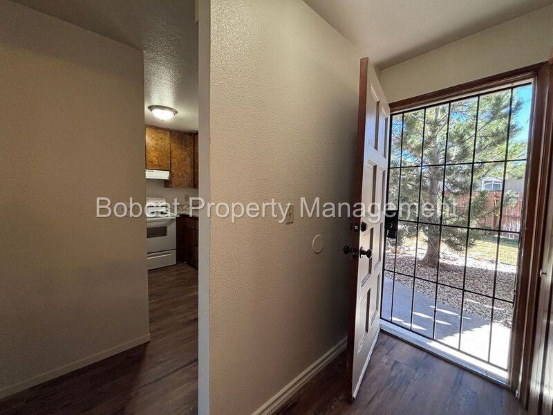 1516 South Ct #A - Photo 2 of 27