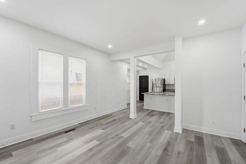 522 Kelton Ave - Photo 7 of 40