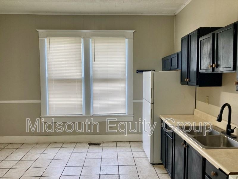 538 Tucker St #A - Photo 6 of 14