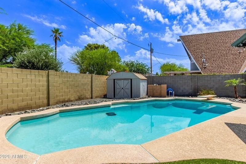 3710 E Altadena Ave - Photo 3 of 30